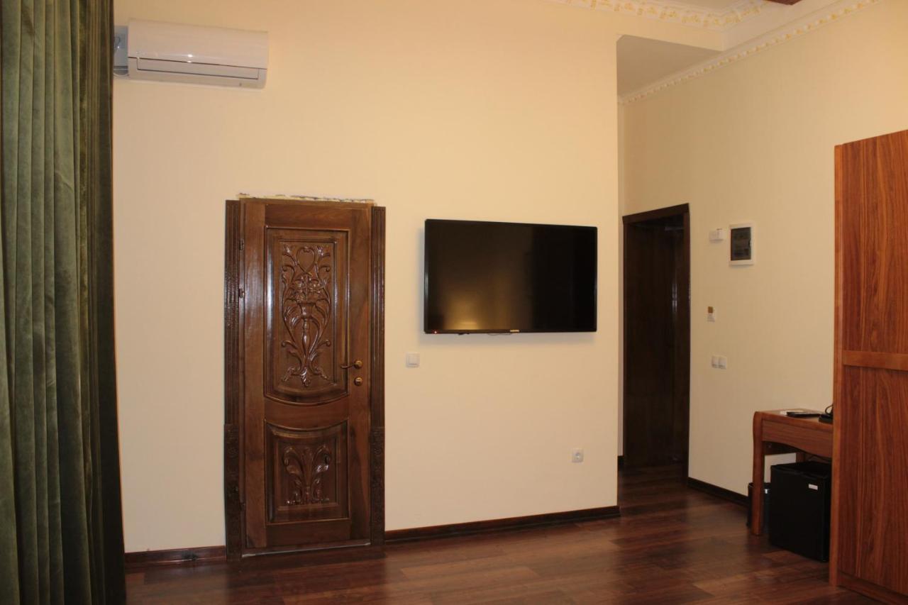 Kok-Art Hotel Jalal-Abad 외부 사진