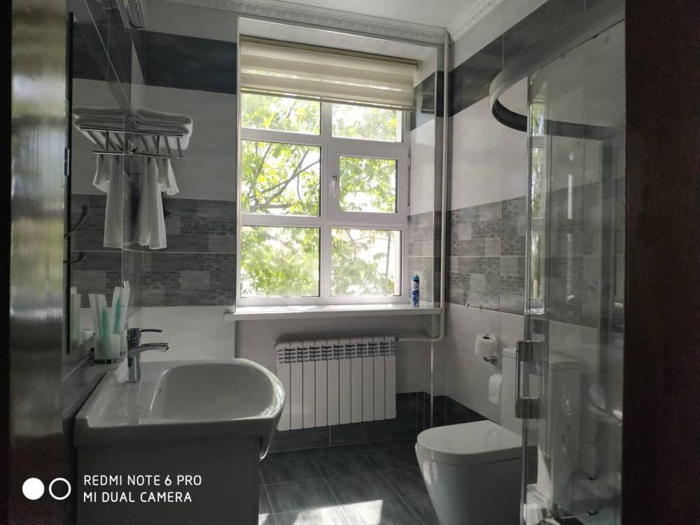 Kok-Art Hotel Jalal-Abad 외부 사진